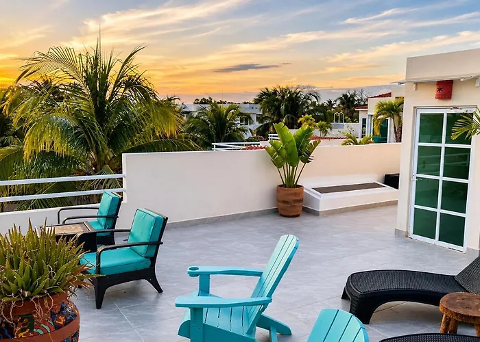Stunning Large Remodeled Penthouse-big Canal Views Puerto Aventuras