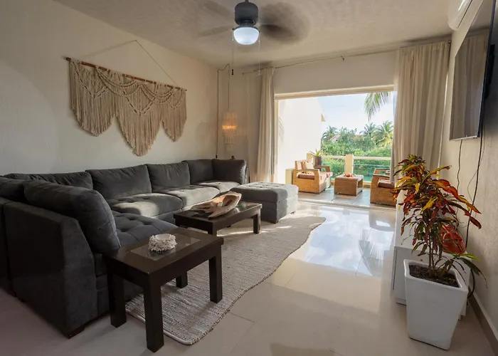 Stunning Large Remodeled Penthouse-big Canal Views Apartment Puerto Aventuras